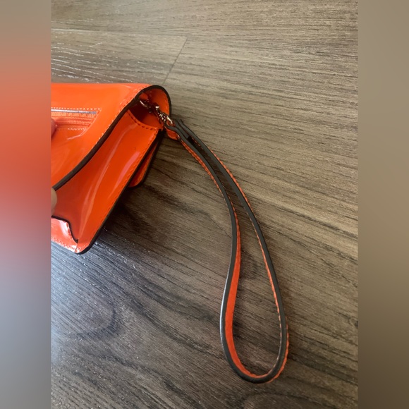 Guess clutch, bright orange - Picture 7 of 7